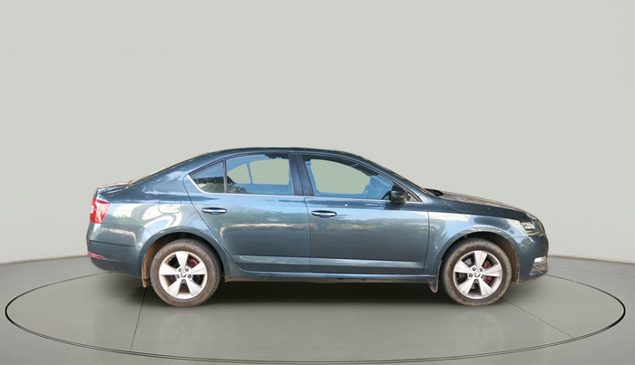 2017 Skoda Octavia 2.0 TDI CR STYLE AT, Diesel, Automatic, 1,68,924 km, exterior