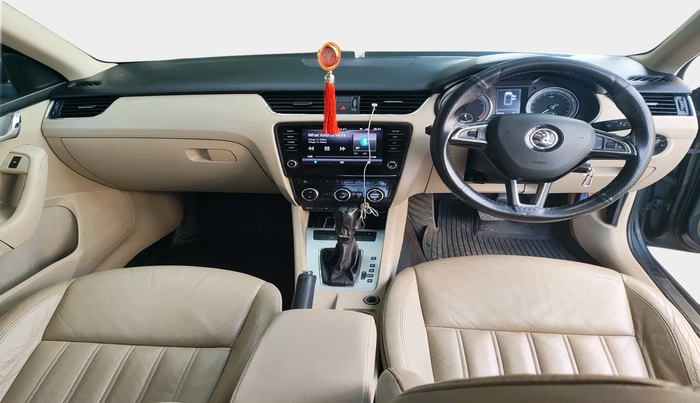 2017 Skoda Octavia 2.0 TDI CR STYLE AT, Diesel, Automatic, 1,68,924 km, interior