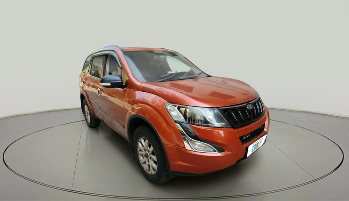 2015 Mahindra XUV500 W10, Diesel, Manual, 1,25,770 km, exterior