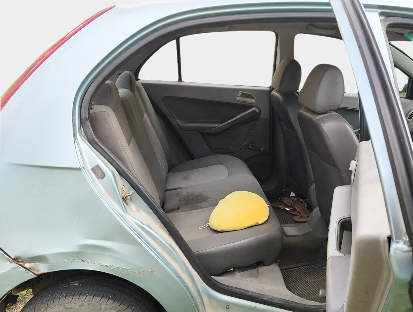2010 Tata Indica Vista TERRA TDI, Diesel, Manual, 81,267 km, interior