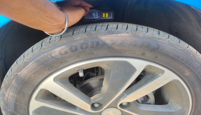 2021 Tata ALTROZ XZ PLUS PETROL, Petrol, Manual, 5,398 km, tyre