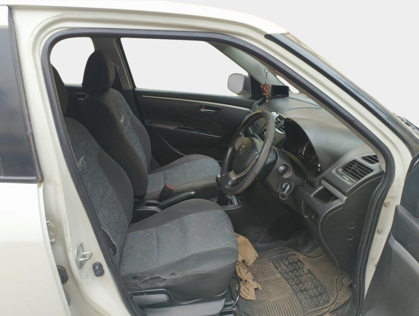2013 Maruti Swift VXI, Petrol, Manual, 85,392 km, interior