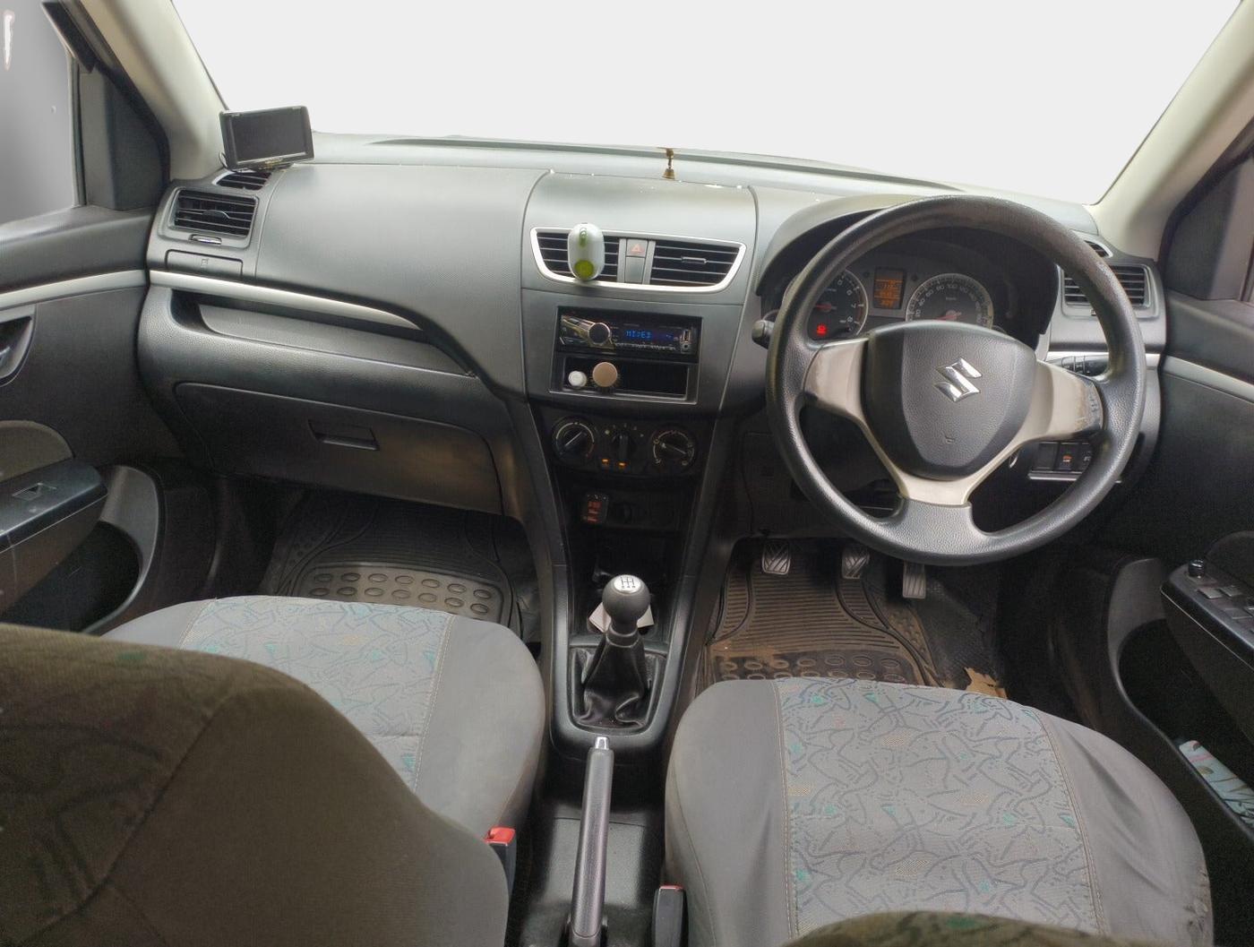 2013 Maruti Swift VXI, Petrol, Manual, 85,392 km, interior