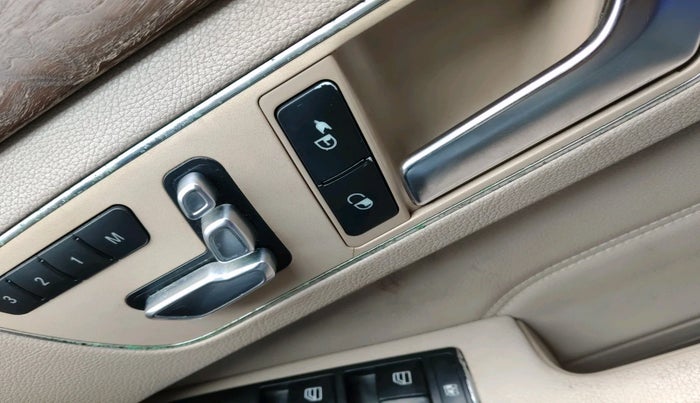 2014 Mercedes Benz E Class E 250 CDI AVANTGARDE, Diesel, Automatic, 76,369 km, interior