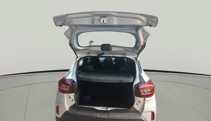 2022 Renault Kwid RXT 1.0 AMT, Petrol, Automatic, 55,770 km, exterior