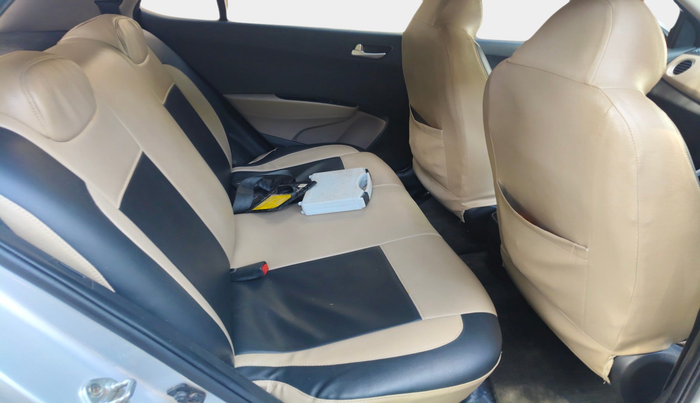 2016 Hyundai Grand i10 SPORTZ 1.2 KAPPA VTVT, Petrol, Manual, 43,966 km, interior