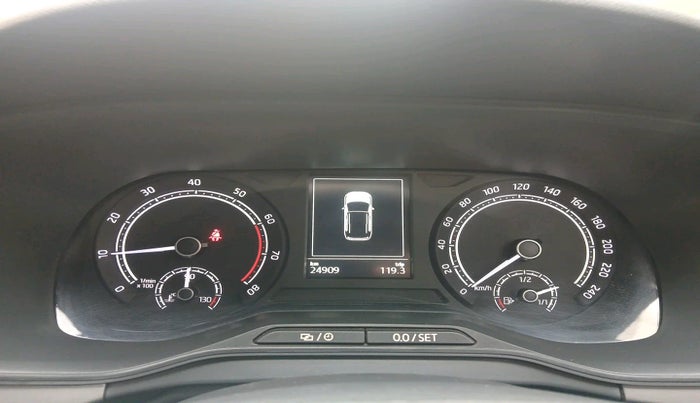 2022 Skoda KUSHAQ AMBITION 1.0L TSI AT, Petrol, Automatic, 24,909 km, interior