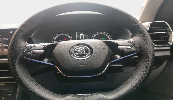 2022 Skoda KUSHAQ AMBITION 1.0L TSI AT, Petrol, Automatic, 24,909 km, interior