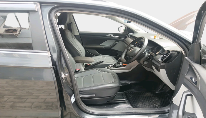 2022 Skoda KUSHAQ AMBITION 1.0L TSI AT, Petrol, Automatic, 24,909 km, interior