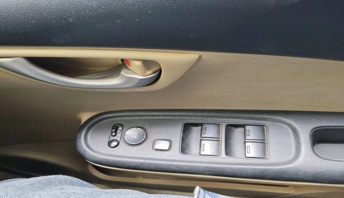 2015 Honda Brio VX AT, Petrol, Automatic, 30,380 km, interior