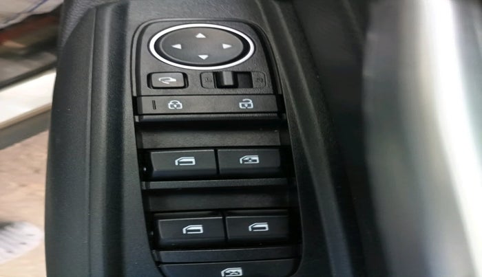 2022 KIA SONET HTK PLUS 1.2, Petrol, Manual, 5,066 km, interior