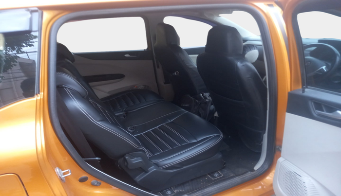 2020 Renault TRIBER RXZ, Petrol, Manual, 46,657 km, interior