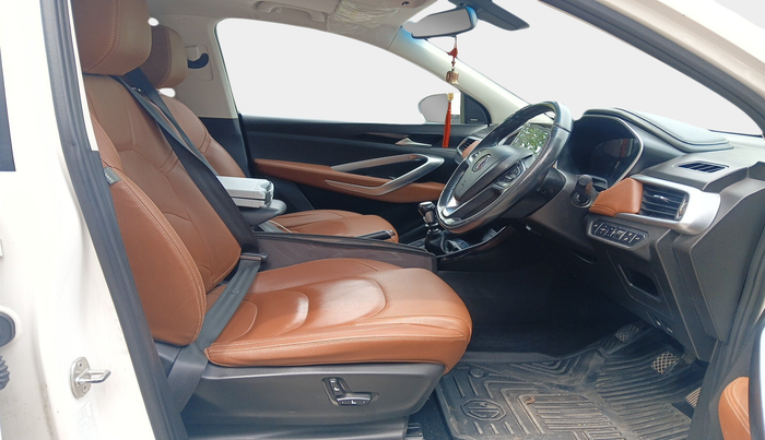 2020 MG HECTOR PLUS SHARP 2.0 DIESEL TURBO MT 6-STR, Diesel, Manual, 1,38,167 km, interior