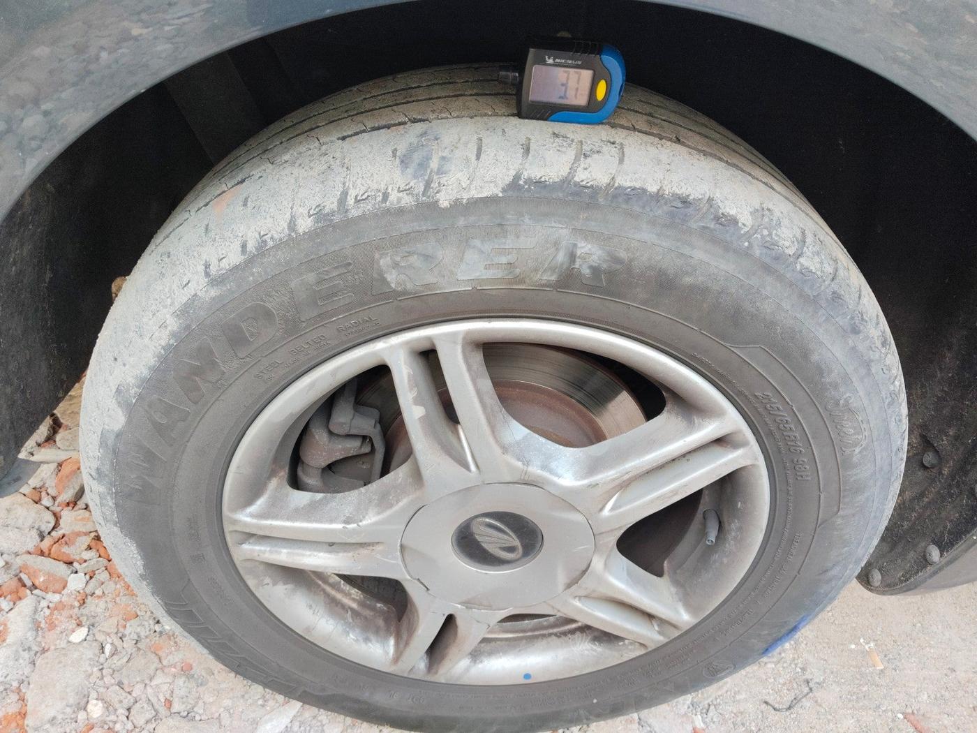 2019 Mahindra MARAZZO M6 8 STR, Diesel, Manual, 52,248 km, tyre