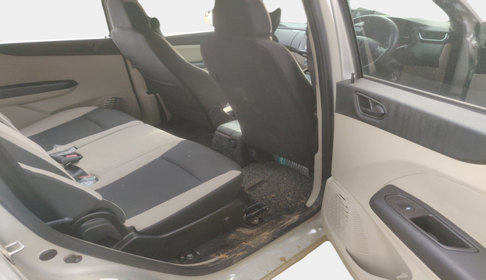 2024 Renault TRIBER RXT, Petrol, Manual, 10,995 km, interior