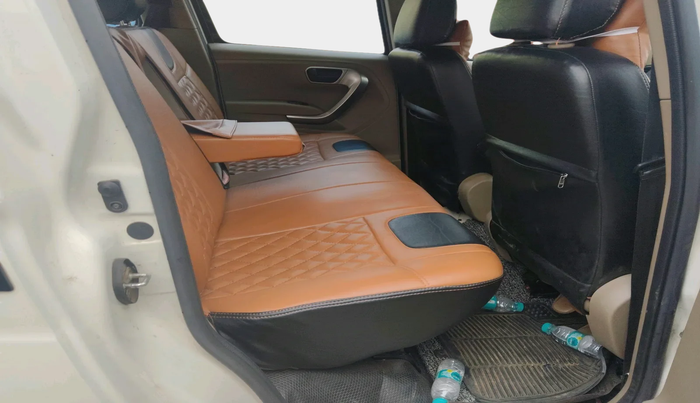 2023 Mahindra BOLERO NEO N10 R, Diesel, Manual, 26,270 km, interior