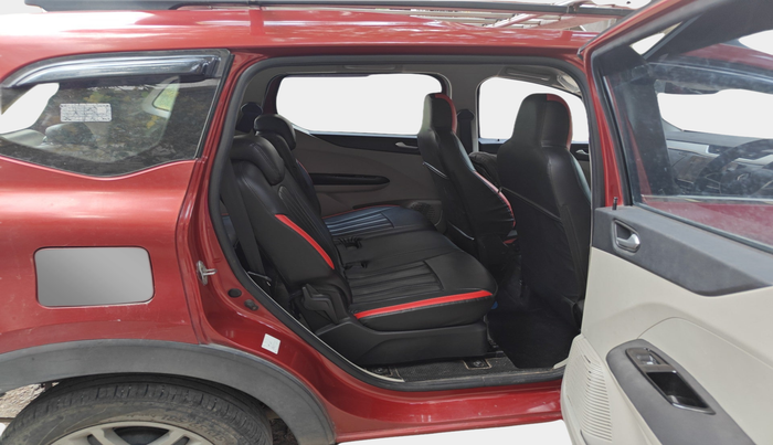 2020 Renault TRIBER RXZ, Petrol, Manual, 26,744 km, interior