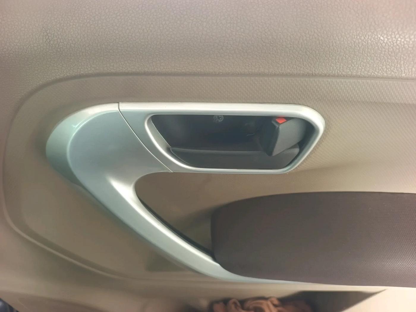 2016 Mahindra TUV300 T8 AMT, Diesel, Automatic, 84,307 km, interior
