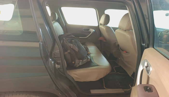 2016 Mahindra TUV300 T8 AMT, Diesel, Automatic, 84,307 km, interior