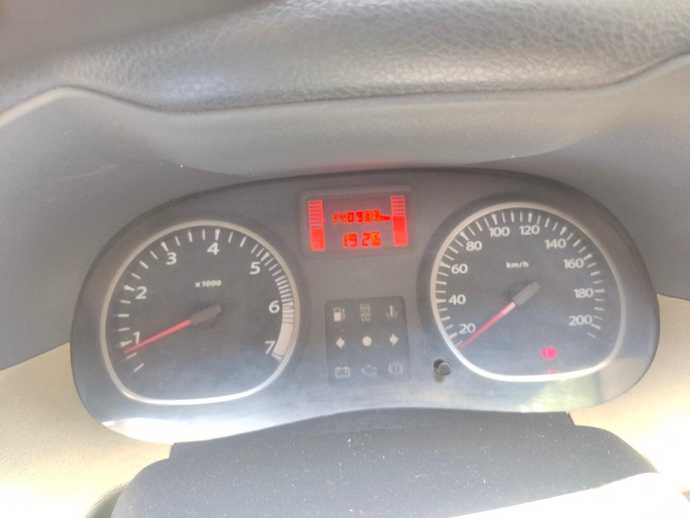 2013 Renault Duster 85 PS RXL DIESEL, Diesel, Manual, 1,40,985 km, interior