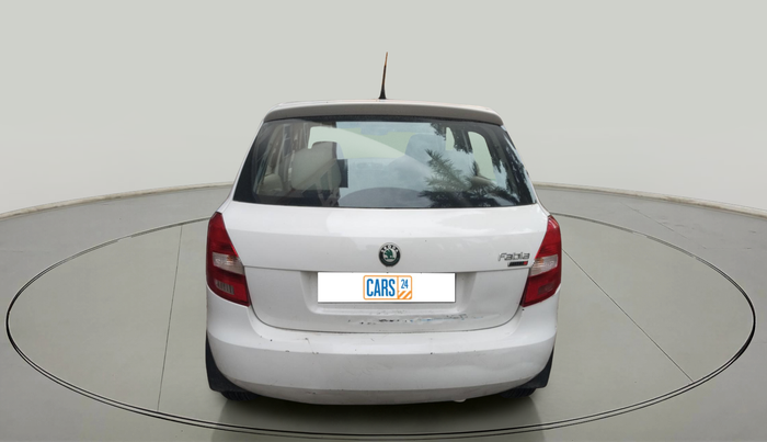 2011 Skoda Fabia AMBIENTE 1.2 MPI, Petrol, Manual, 1,26,773 km, exterior