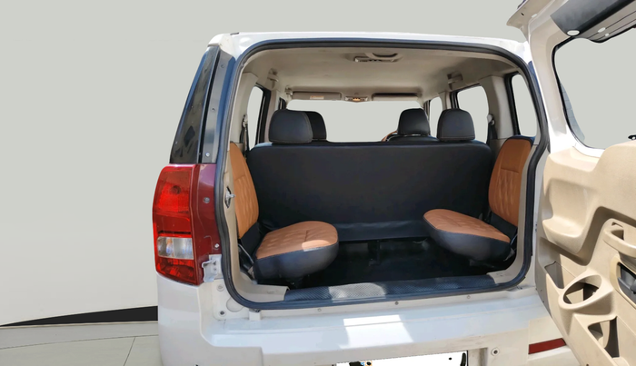 2015 Mahindra TUV300 T8, Diesel, Manual, 1,06,207 km, exterior