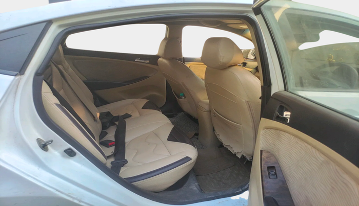 2012 Hyundai Verna FLUIDIC 1.6 CRDI SX, Diesel, Manual, 1,09,661 km, interior