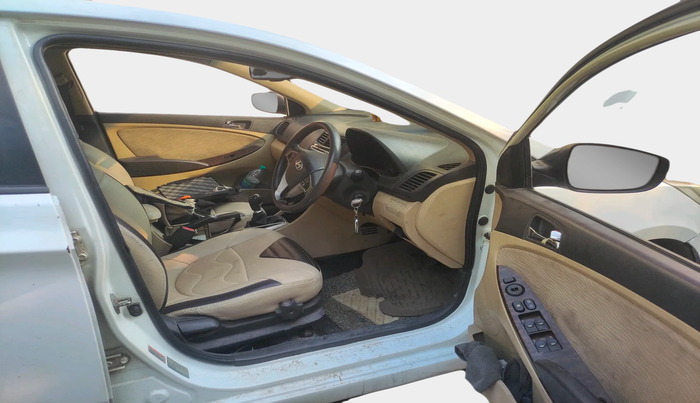 2012 Hyundai Verna FLUIDIC 1.6 CRDI SX, Diesel, Manual, 1,09,661 km, interior