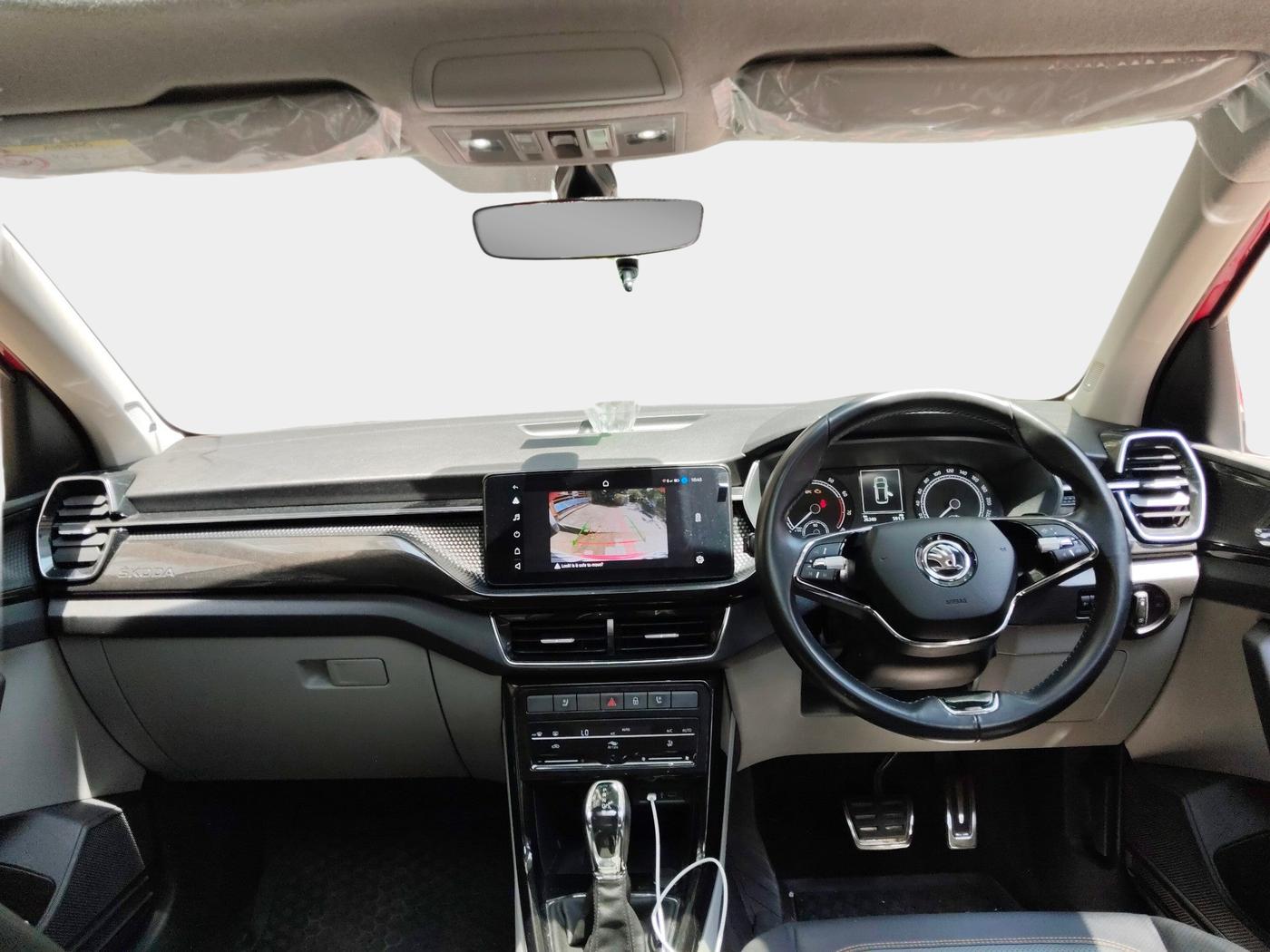2022 Skoda KUSHAQ STYLE 1.0L TSI AT (6 AIRBAGS), Petrol, Automatic, 26,241 km, interior