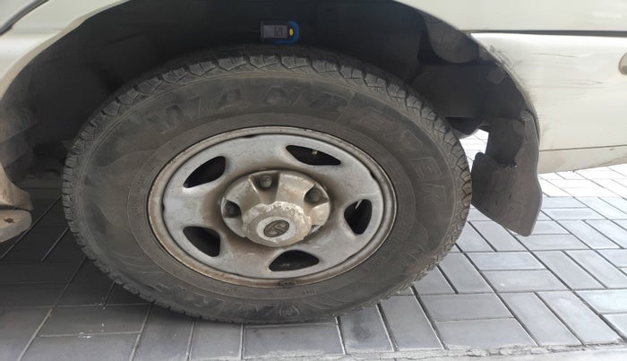 2011 Tata Safari 4X2 EX DICOR, Diesel, Manual, 1,05,500 km, tyre