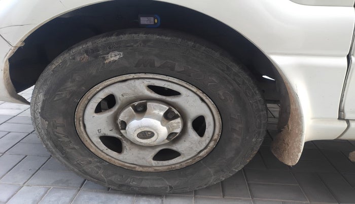 2011 Tata Safari 4X2 EX DICOR, Diesel, Manual, 1,05,500 km, tyre