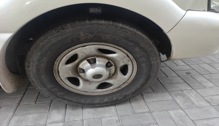 2011 Tata Safari 4X2 EX DICOR, Diesel, Manual, 1,05,500 km, tyre