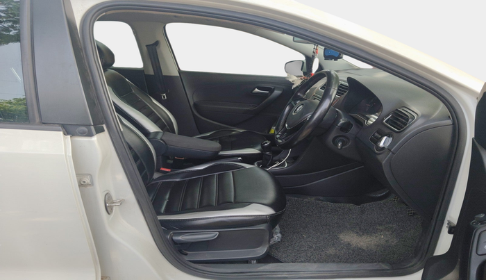 2021 Volkswagen Polo HIGHLINE PLUS 1.0, Petrol, Manual, 88,349 km, interior