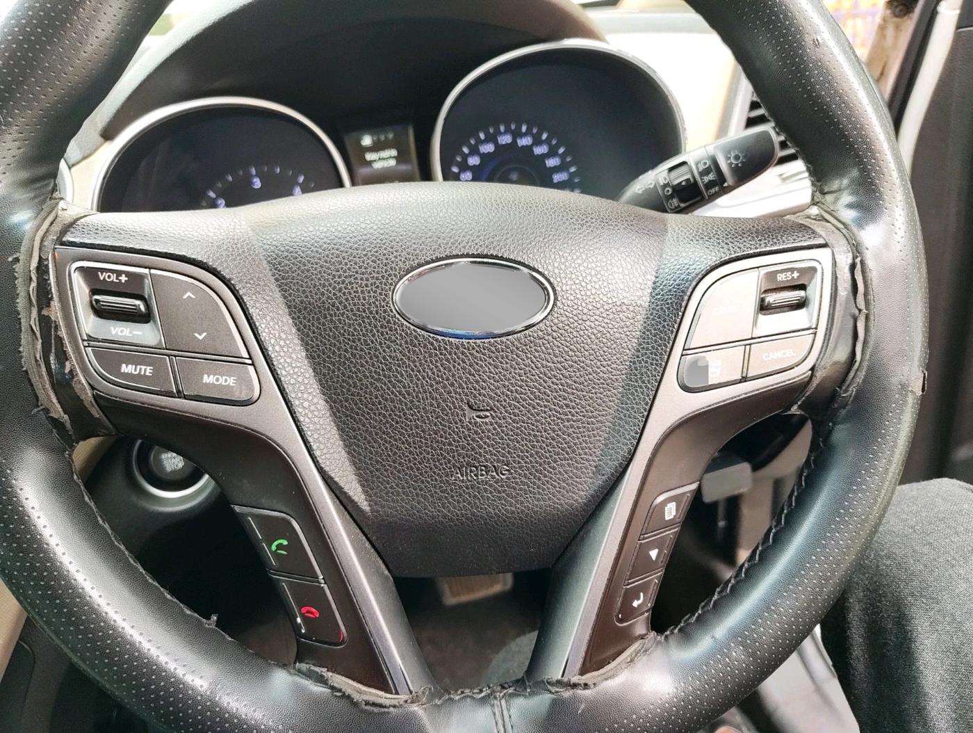 2014 Hyundai Santa Fe 4 WD AT, Diesel, Automatic, 1,26,757 km, interior