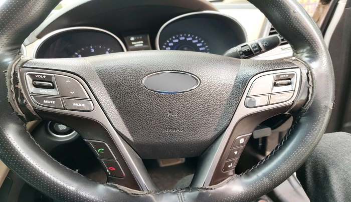 2014 Hyundai Santa Fe 4 WD AT, Diesel, Automatic, 1,26,757 km, interior