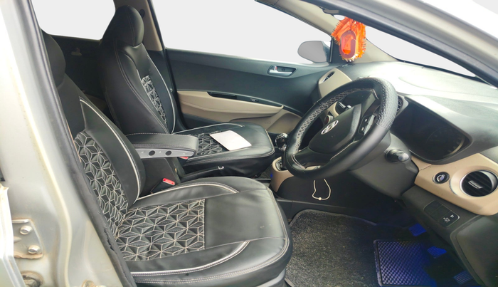 2014 Hyundai Grand i10 SPORTZ 1.2 KAPPA VTVT, Petrol, Manual, 1,08,856 km, interior