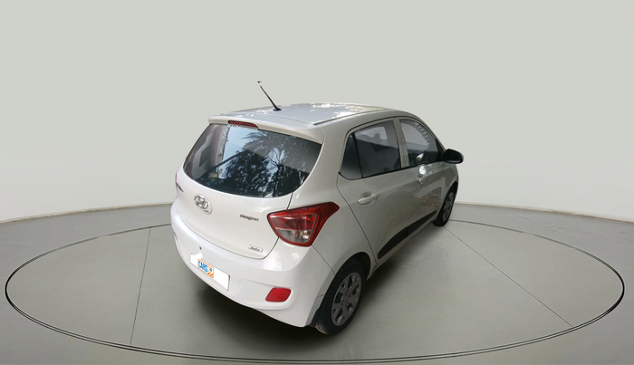 2016 Hyundai Grand i10 MAGNA AT 1.2 KAPPA VTVT, Petrol, Automatic, 29,029 km, exterior