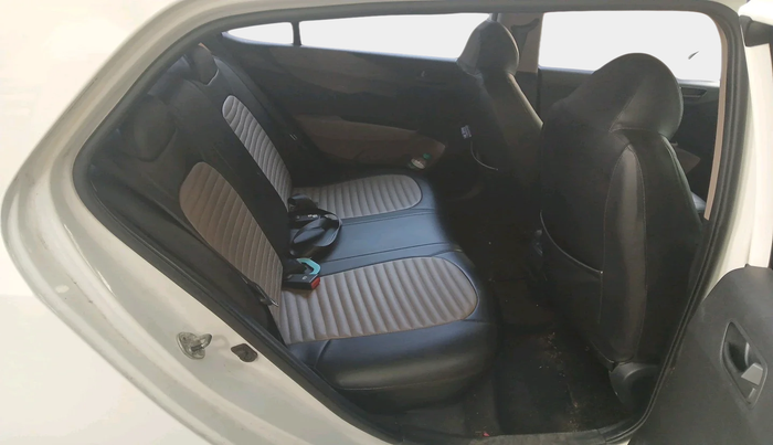 2016 Hyundai Grand i10 MAGNA AT 1.2 KAPPA VTVT, Petrol, Automatic, 29,029 km, interior