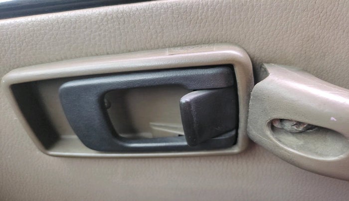 2011 Mahindra Bolero SLX BS-III, Diesel, Manual, 1,32,897 km, interior