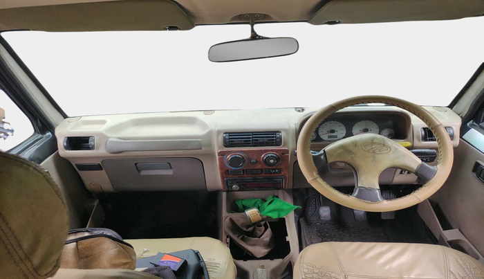 2011 Mahindra Bolero SLX BS-III, Diesel, Manual, 1,32,897 km, interior