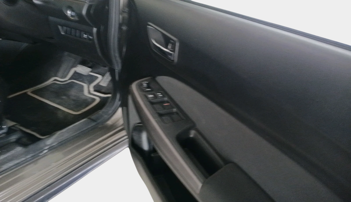 2022 Maruti Swift ZXI PLUS AMT, Petrol, Automatic, 27,883 km, interior