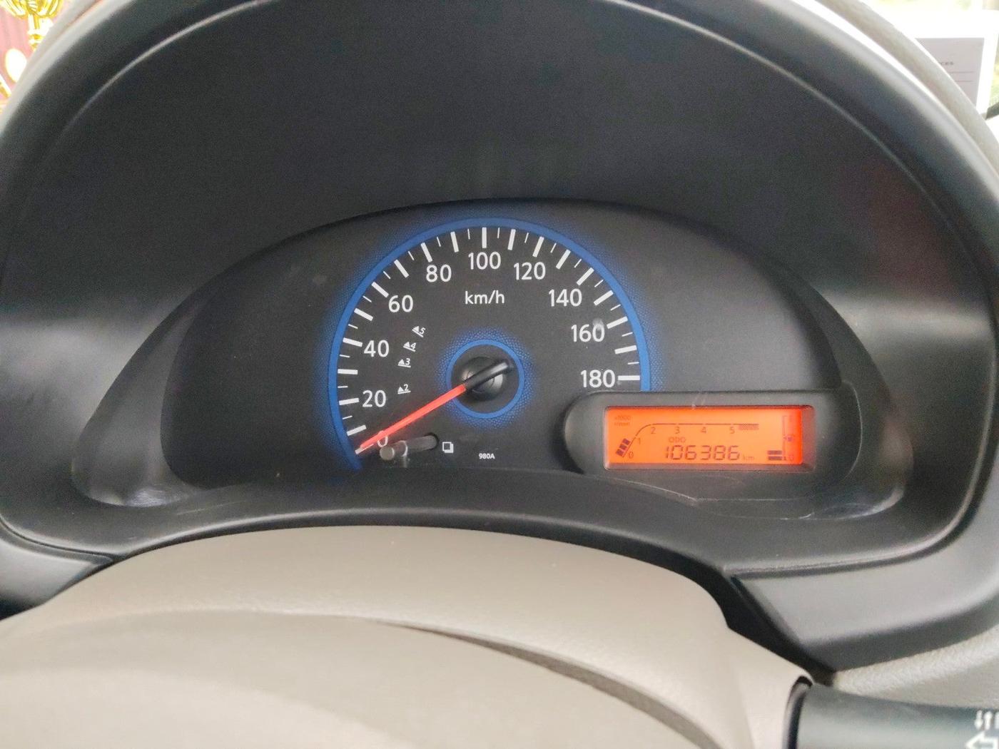 2015 Datsun Go Plus T, Petrol, Manual, 1,06,386 km, interior
