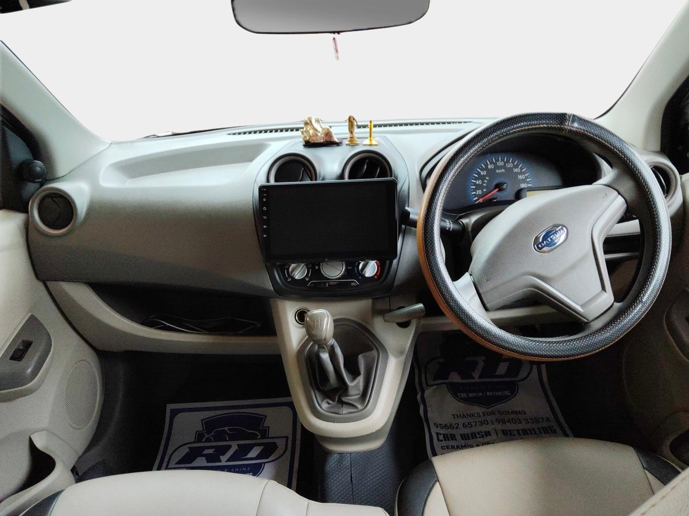 2015 Datsun Go Plus T, Petrol, Manual, 1,06,386 km, interior