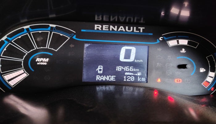 2022 Renault TRIBER RXZ, Petrol, Manual, 18,466 km, interior