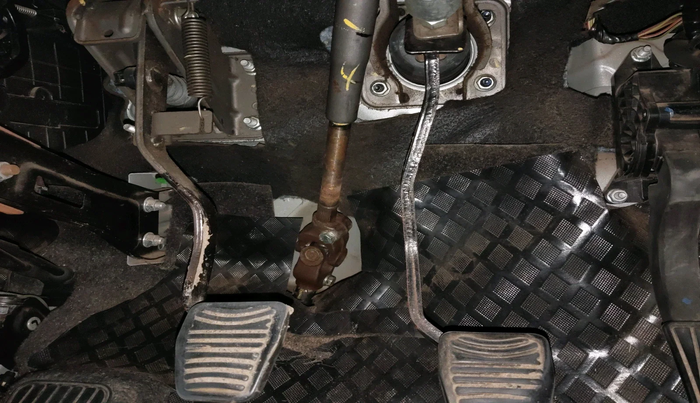 2016 Mahindra Kuv100 K8 D 6 STR, Diesel, Manual, 98,454 km, interior