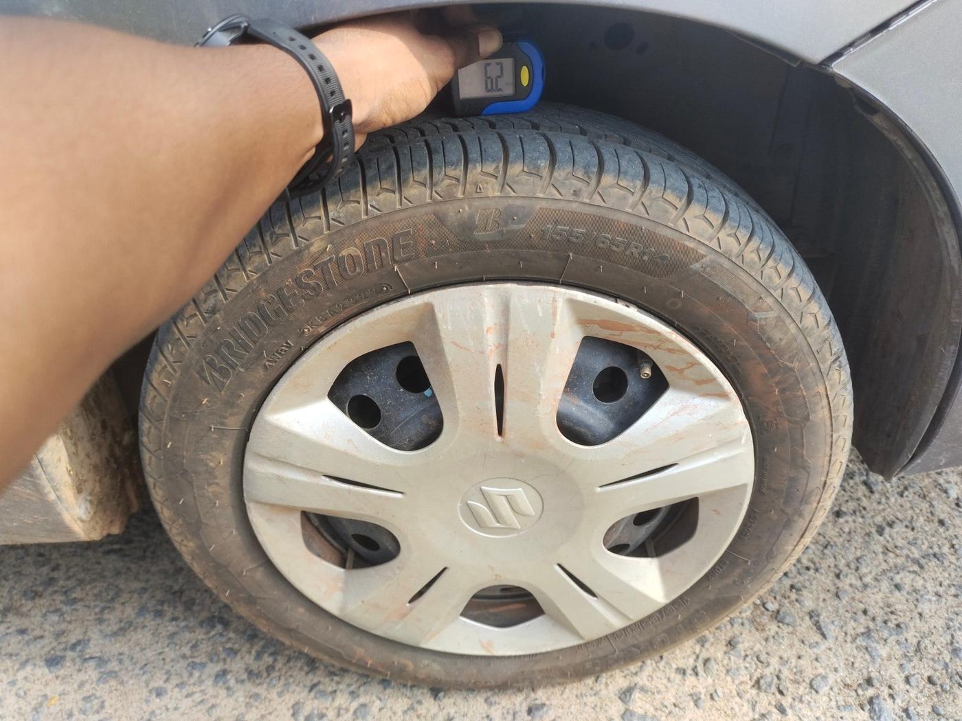 2015 Maruti Wagon R 1.0 VXI, Petrol, Manual, 48,371 km, tyre
