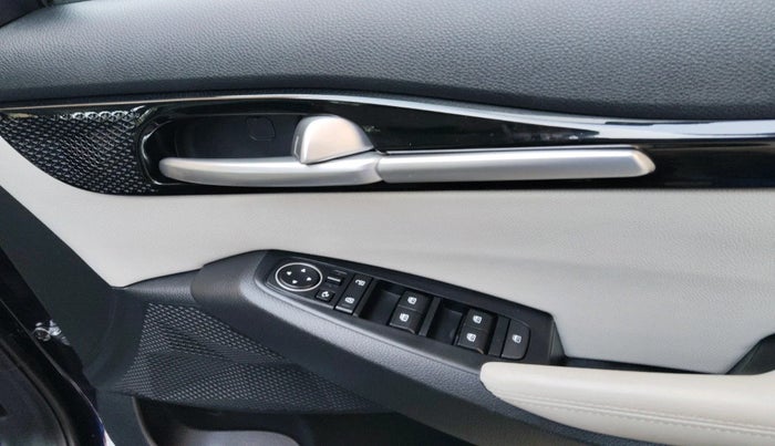 2024 KIA SELTOS  HTX 1.5 PETROL MT, Petrol, Manual, 10,998 km, interior