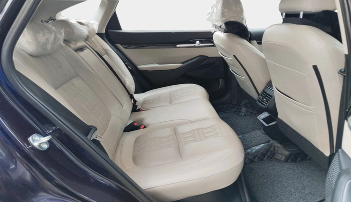 2024 KIA SELTOS  HTX 1.5 PETROL MT, Petrol, Manual, 10,998 km, interior