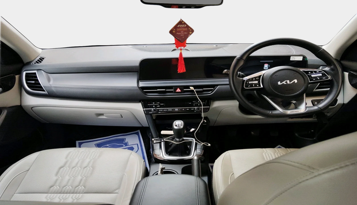 2024 KIA SELTOS  HTX 1.5 PETROL MT, Petrol, Manual, 10,998 km, interior