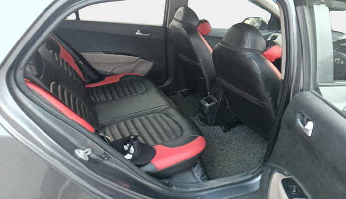 2016 Hyundai Grand i10 SPORTZ 1.2 KAPPA VTVT, Petrol, Manual, 80,500 km, interior